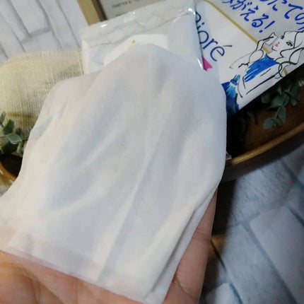 メイクの上からリフレッシュシート/ビオレ/フェイスシートを使ったクチコミ(4枚目)