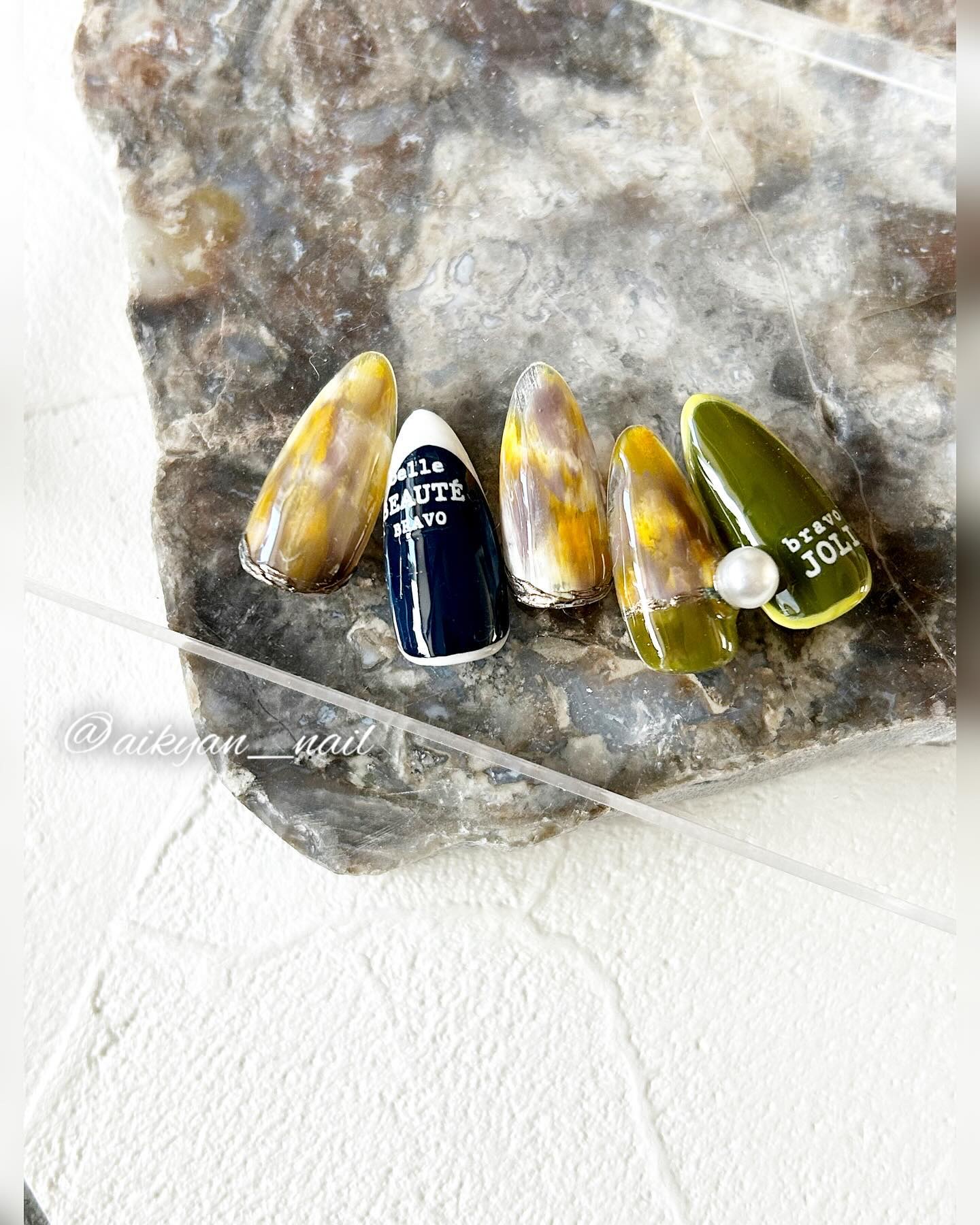 カラージェル/mon petit lapin/ジェルネイルを使ったクチコミ（2枚目）