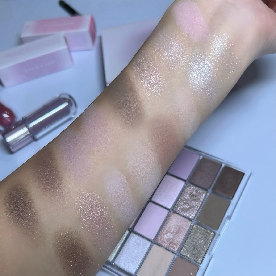 ソフトブラーリングアイパレット/wakemake/アイシャドウパレットを使ったクチコミ（2枚目）