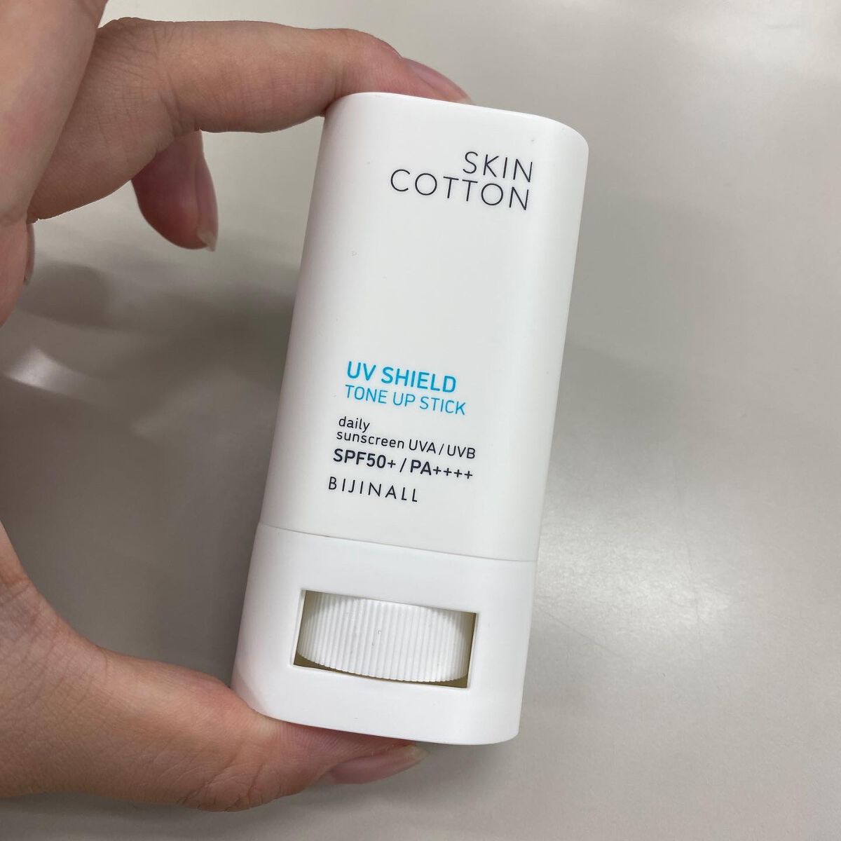 UVシールド トーンアップスティック/スキンコットン/日焼け止めスティックを使ったクチコミ（3枚目）