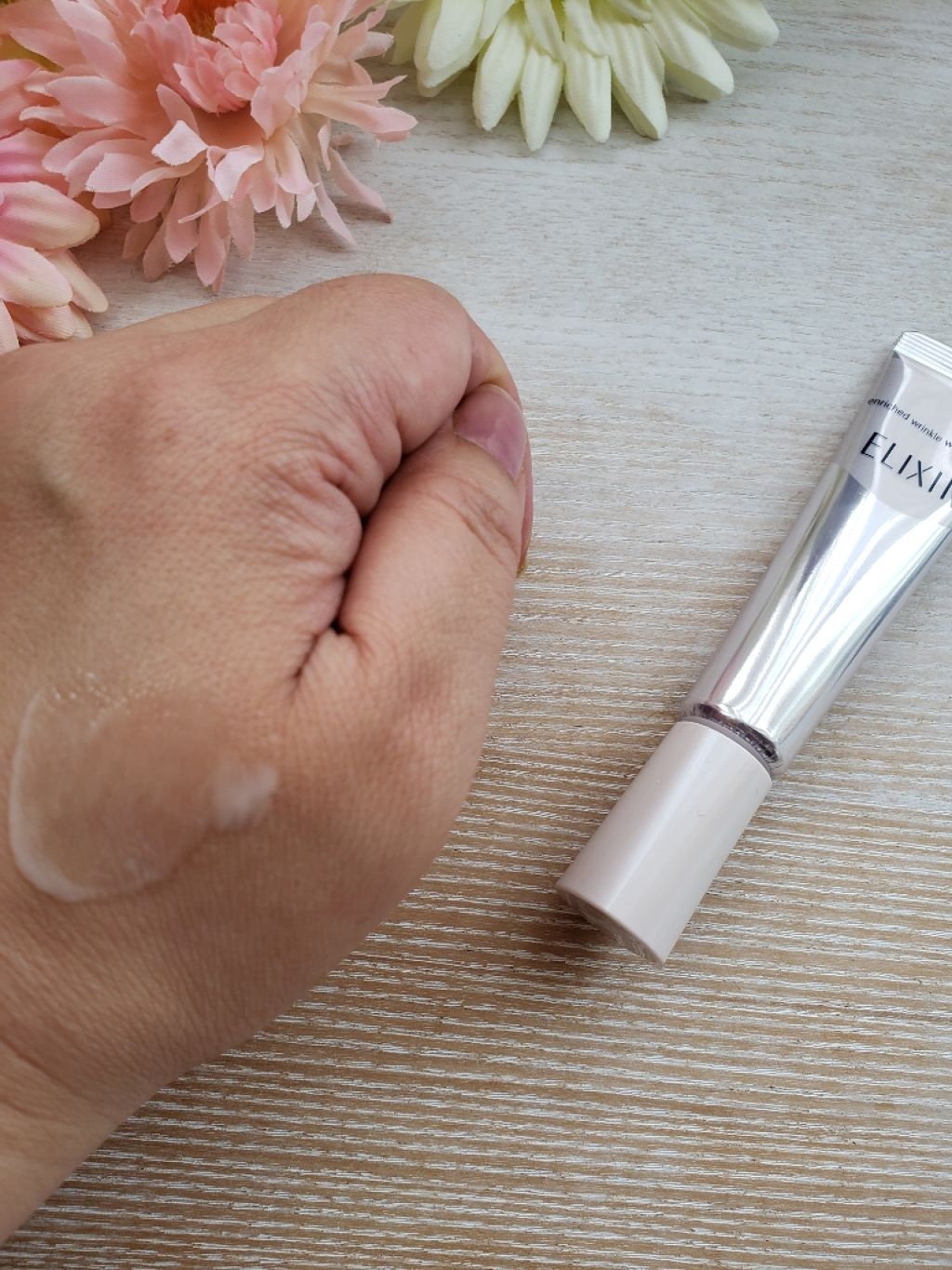 エリクシール ホワイト エンリッチド リンクルホワイトクリーム/エリクシール/アイケア・アイクリームを使ったクチコミ(2枚目)