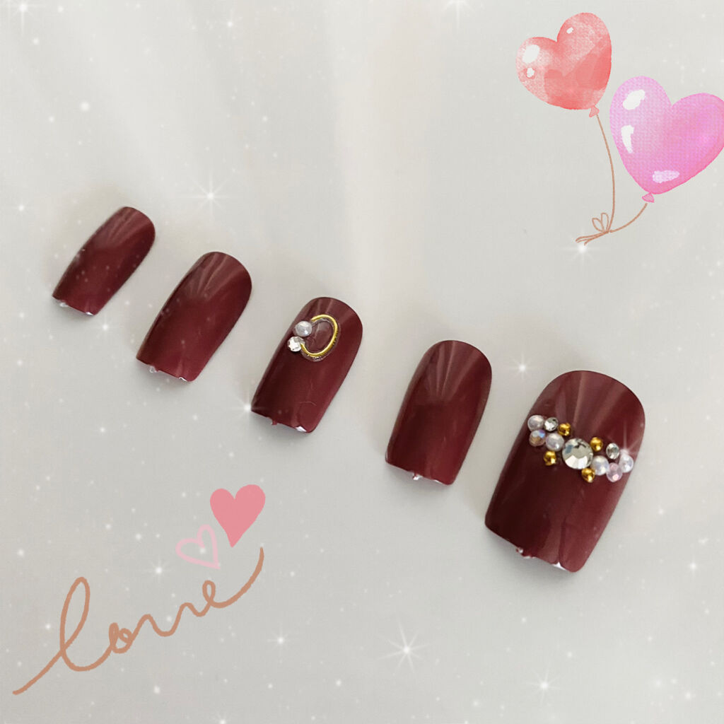 キャンドゥ ジュエリーネイルシールのクチコミ「……………………………
キャンドゥ
ジュエリーネイルシール
……………………………


100.....」（2枚目）