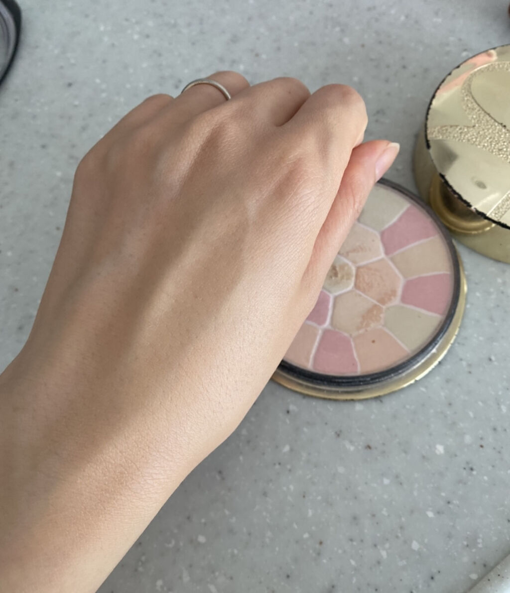 ジュレ ファンデーション NA202/Elégance/クリーム・エマルジョンファンデーションを使ったクチコミ（3枚目）