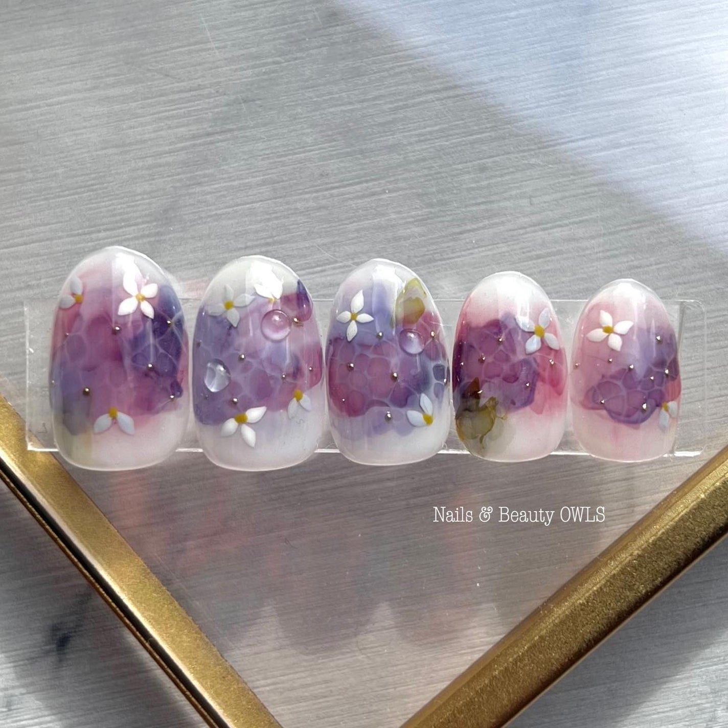 ぴよこれいと あうるす on LIPS 「お題を頂いた中にアジサイというご意見が2つあったので、ニュアン..」(2枚目)