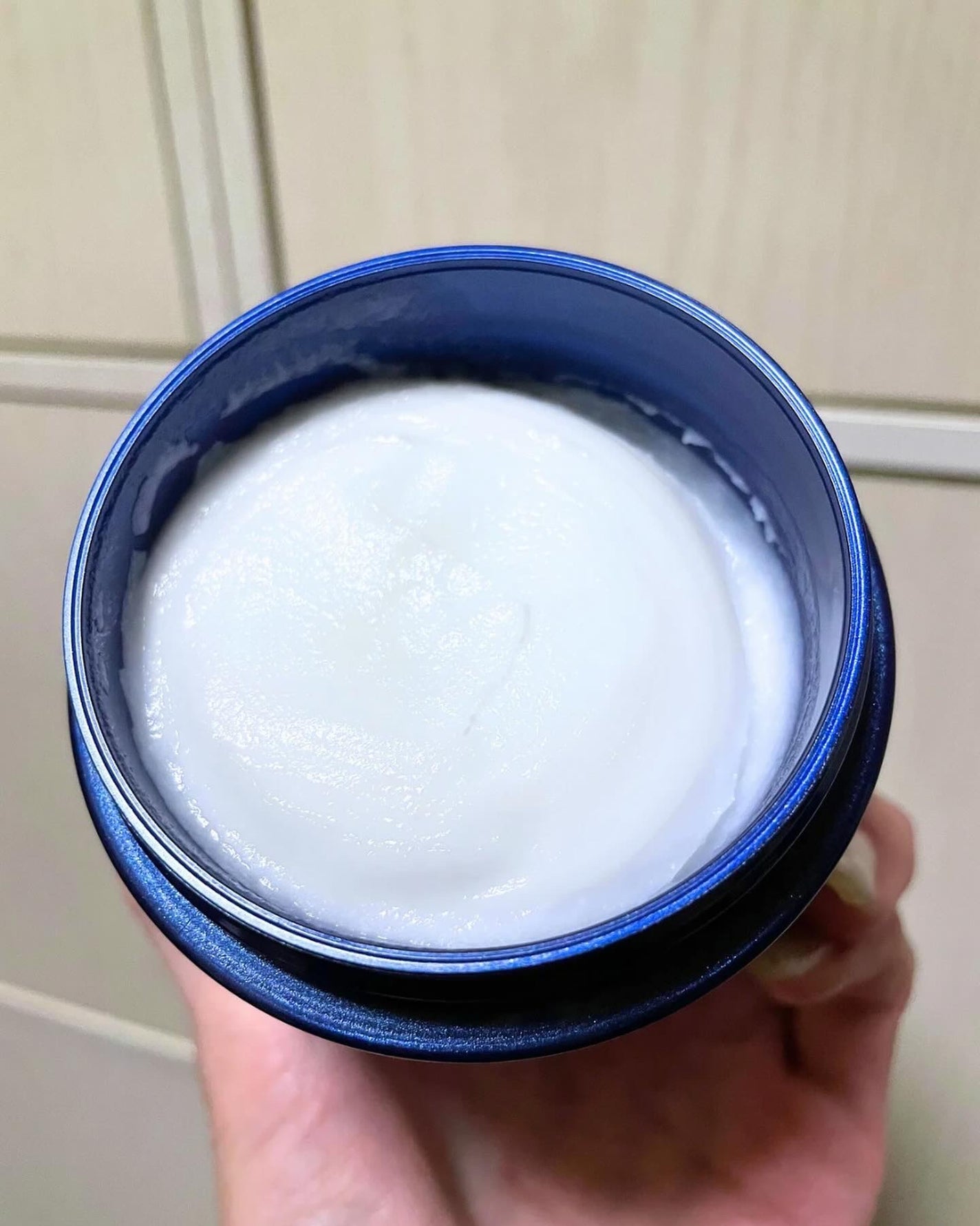 ニベア ロイヤルブルーボディクリーム うるおい密封ケア/ニベア/ボディクリームを使ったクチコミ(2枚目)