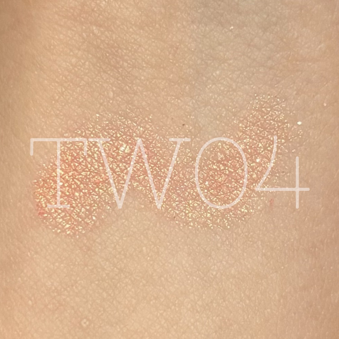 マルチカラーバリエーション トゥインクル TW04/チャコット・コスメティクス/単色アイシャドウを使ったクチコミ（1枚目）