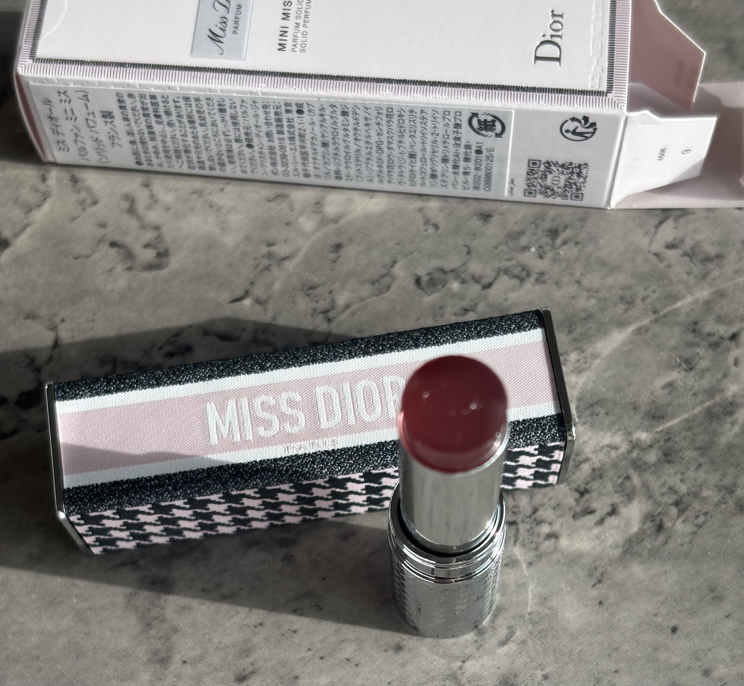 ミス ディオール パルファン ミニ ミス ＜リフィル＞/Dior/メイクアップを使ったクチコミ（2枚目）