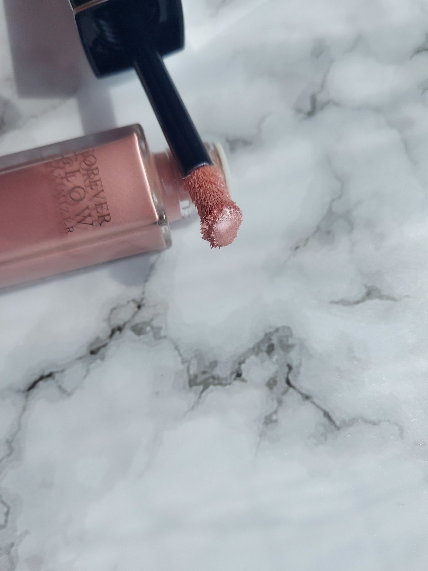 ディオールスキン フォーエヴァー グロウ マキシマイザー/Dior/ハイライトを使ったクチコミ(4枚目)