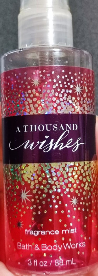 BATH&BODY WORKS
フレグランスミスト
A Thousand Wishes

香り
スパークリングシャンペン、アーモンドクリーム、ペロニー

昔お土産でもらったフレグランスミストをようやく使