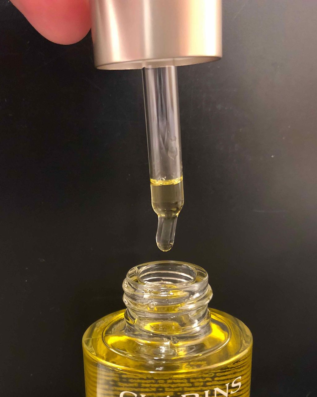 プラント フェイス オイル デハイドレイテッド スキン/CLARINS/フェイスオイルを使ったクチコミ（2枚目）