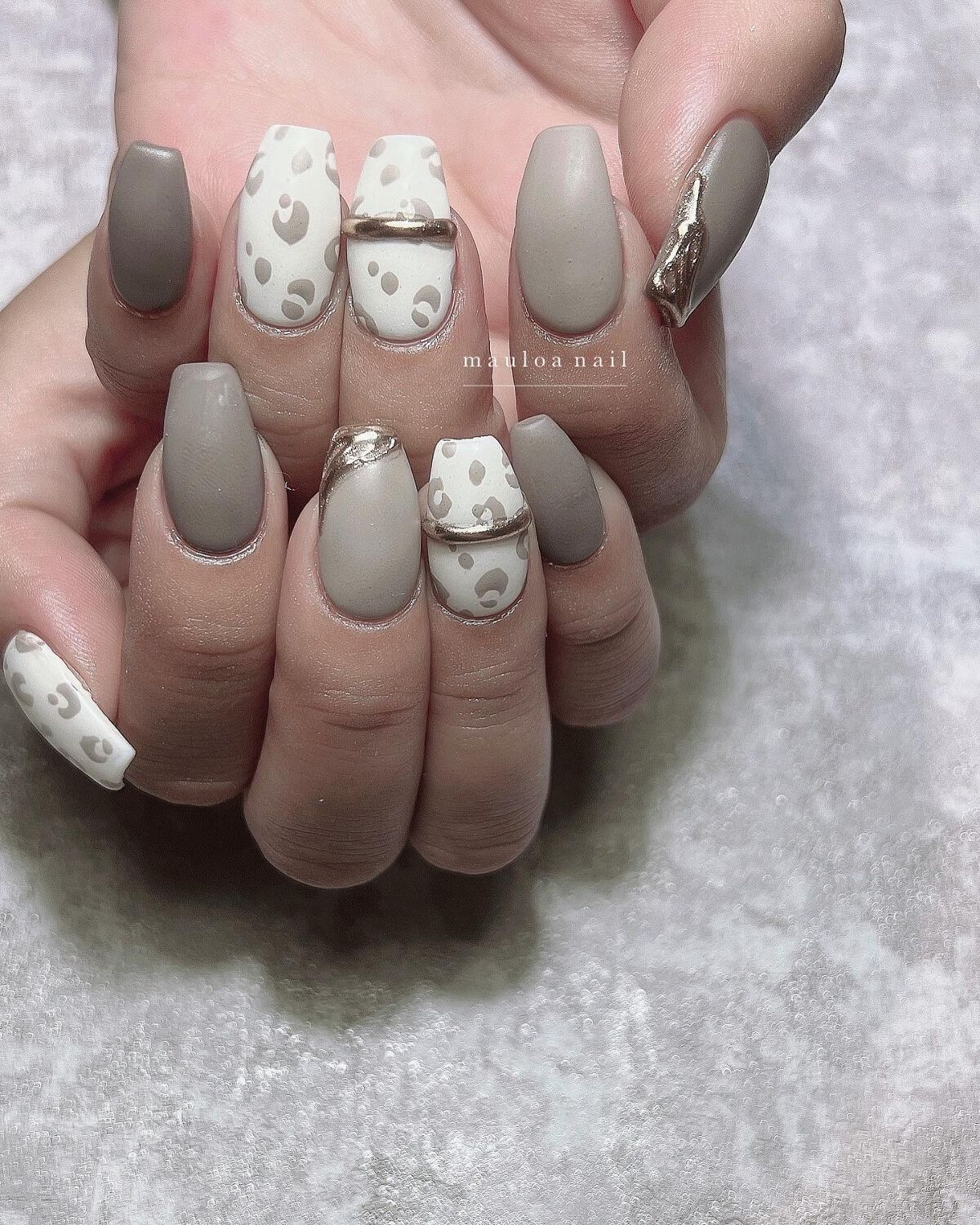 #フレンチネイル,#ネイル,#アートネイル,#パールネイル,#リングネイル,#フレンチネイル,#ブラックネイル,#ミラーフレンチネイル,#ミラーネイル,#手書きアートネイル,#ミラーアートネイル,#パーツネイル,#ヒョウ柄ネイル,#レオパード柄ネイル,#秋ネイル,#天王寺ネイル,#アニマルネイルのネイルデザイン