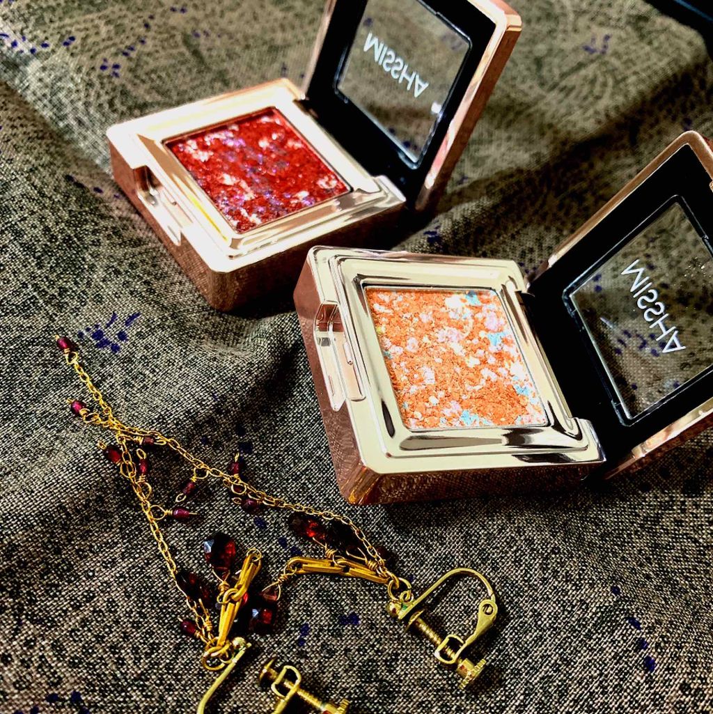 グリッタープリズム シャドウ/MISSHA/グリッターを使ったクチコミ（1枚目）