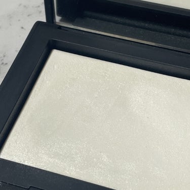 ライトリフレクティングセッティングパウダー　プレスト　N/NARS/プレストパウダーを使ったクチコミ（2枚目）