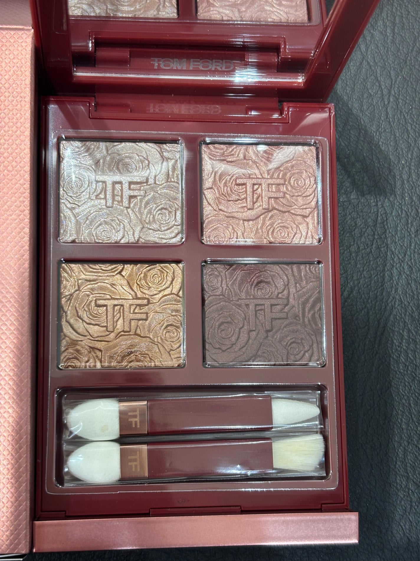 アイ カラー クォード/TOM FORD BEAUTY/アイシャドウパレットを使ったクチコミ(2枚目)