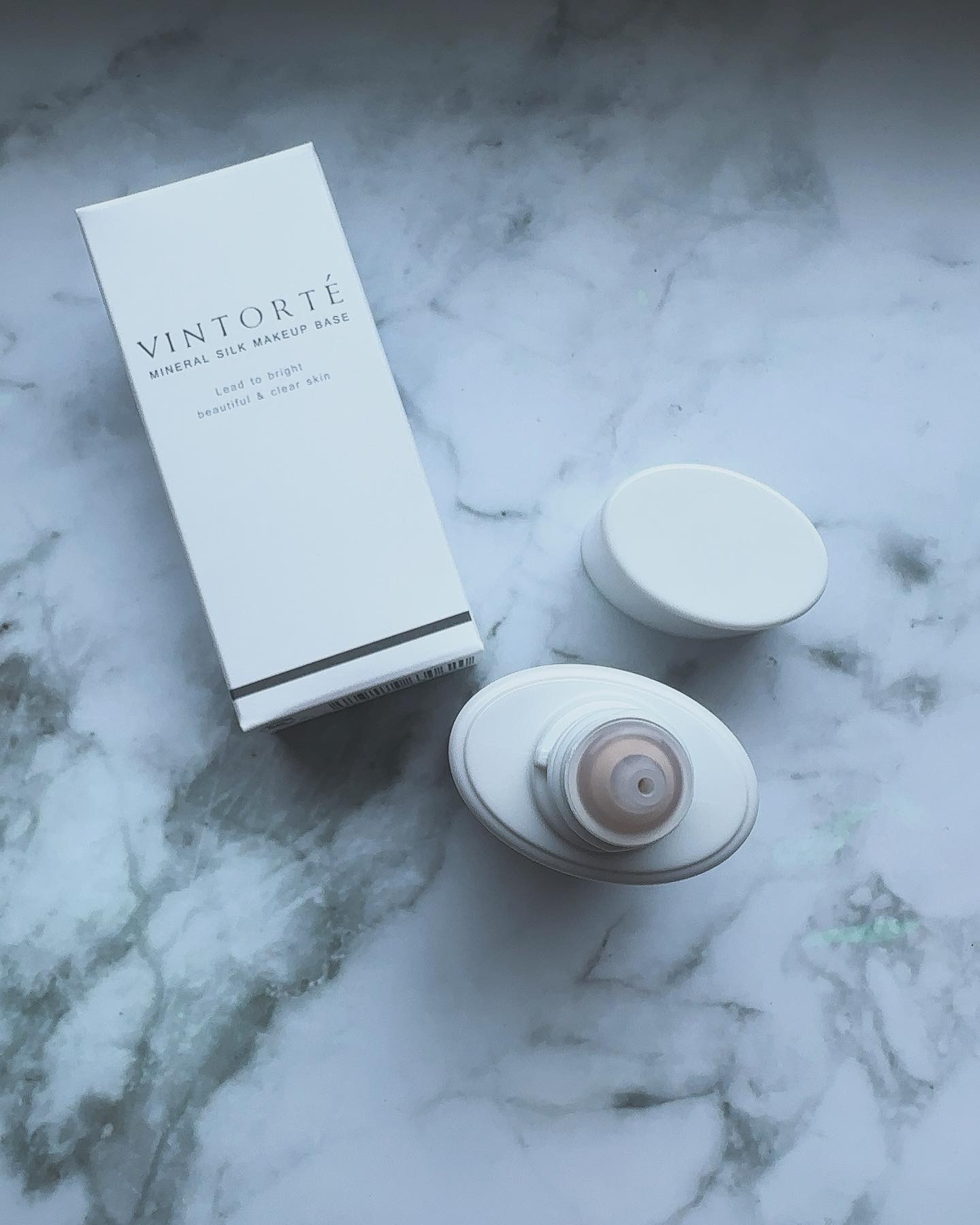 ミネラルシルクメイクアップベース/ヴァントルテ/化粧下地を使ったクチコミ（2枚目）