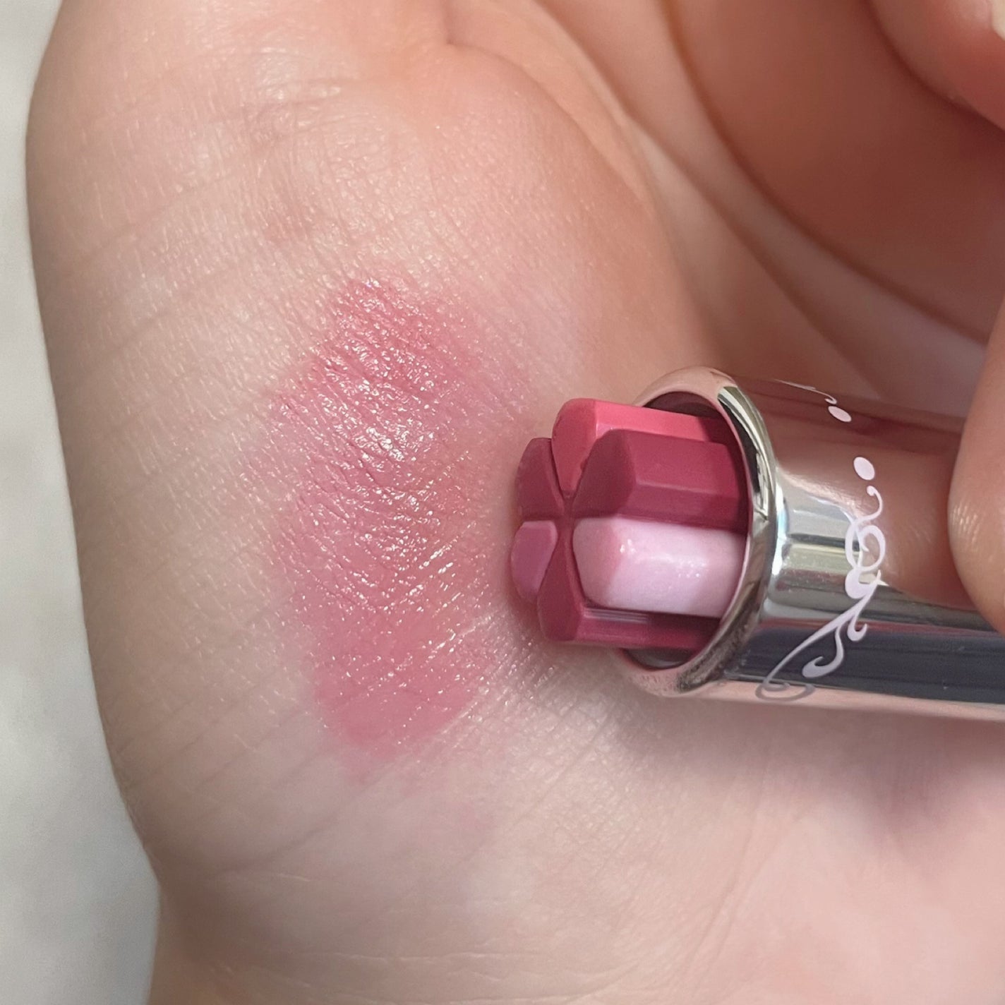 ジルスチュアート ブルーム リップ キャンディ ユーフォリックブーケ/JILL STUART/口紅を使ったクチコミ(5枚目)