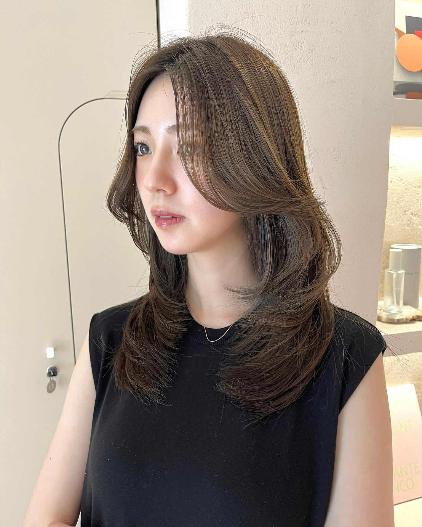 HARUNA on LIPS 「たっぷりレイヤー♡鎖骨辺りからスタートした、大人上品なレイヤー..」(5枚目)