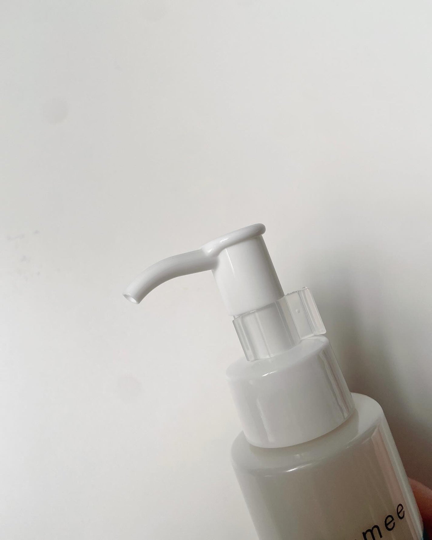 クレビス リ・ミーエッセンスジェルSW サンダルウッドの香り/clevis/美容液を使ったクチコミ(3枚目)