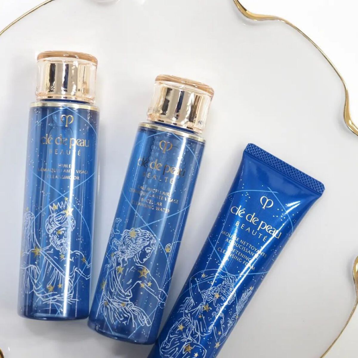 クレ・ド・ポー ボーテ ラ・クレーム　2022ホリデー　スパチュラ付き クレ・ド・ポー ボーテ ラ・クレーム2022ホリデースパチュラ付き