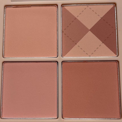 natsumi on LIPS 「.デイジーク新作❣️ニットコレクション.▫️アイシャドウパレッ..」(6枚目)