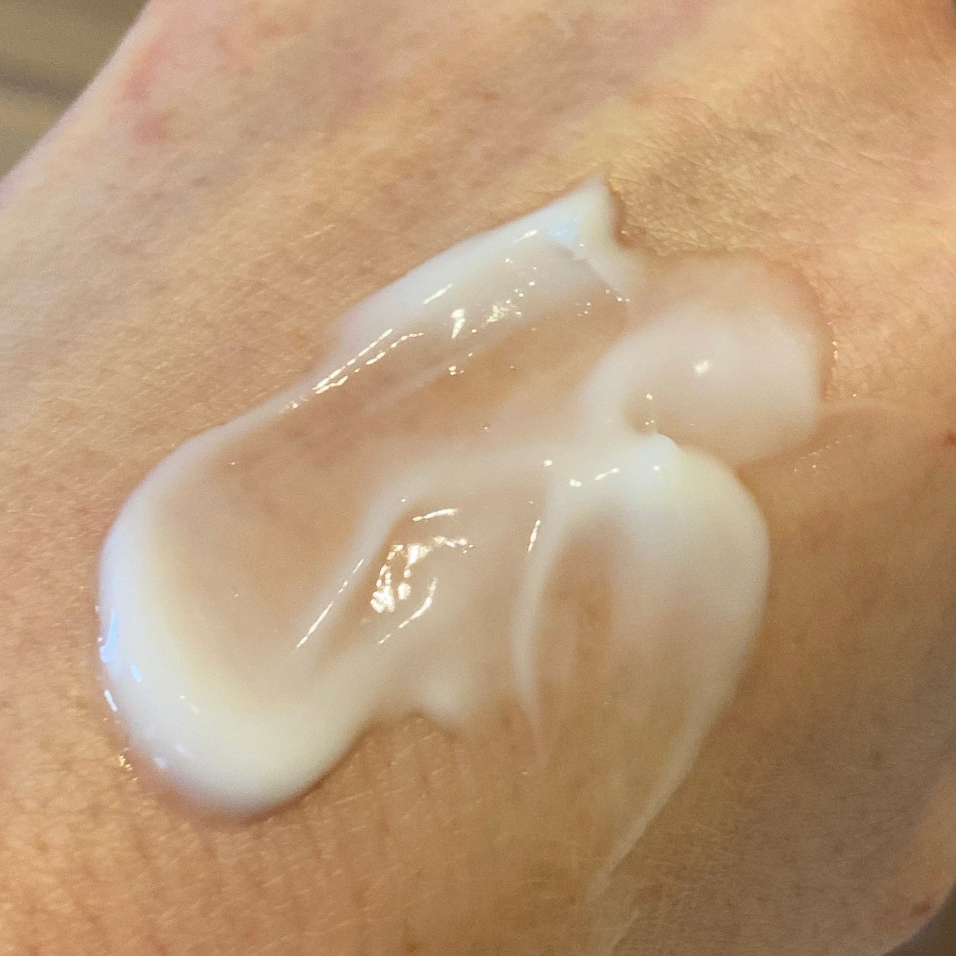 ハンドクリーム NECO/アジュバン/ハンドクリームを使ったクチコミ(3枚目)