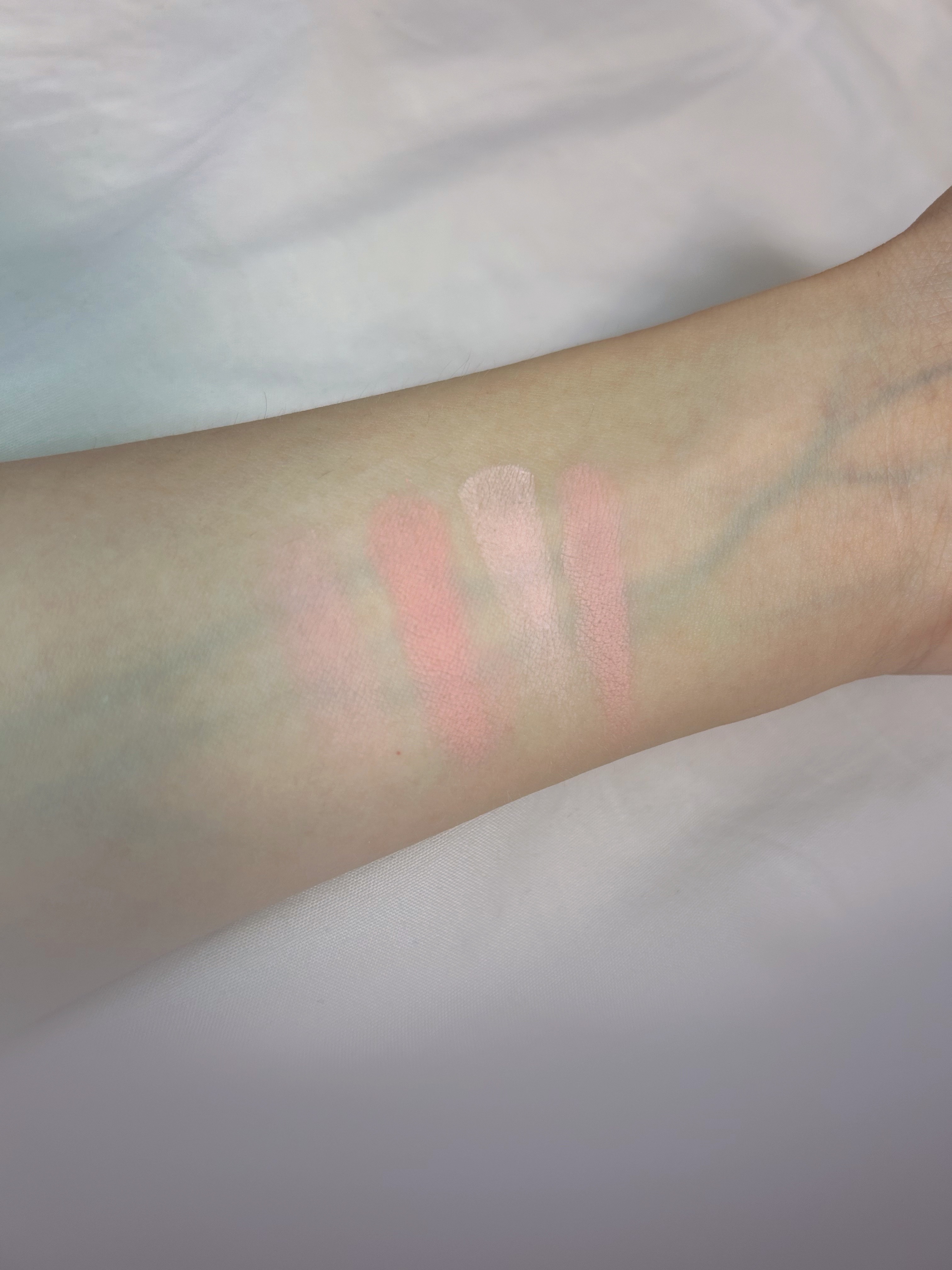 ブレンディングムードチーク/dasique/パウダーチークを使ったクチコミ（2枚目）