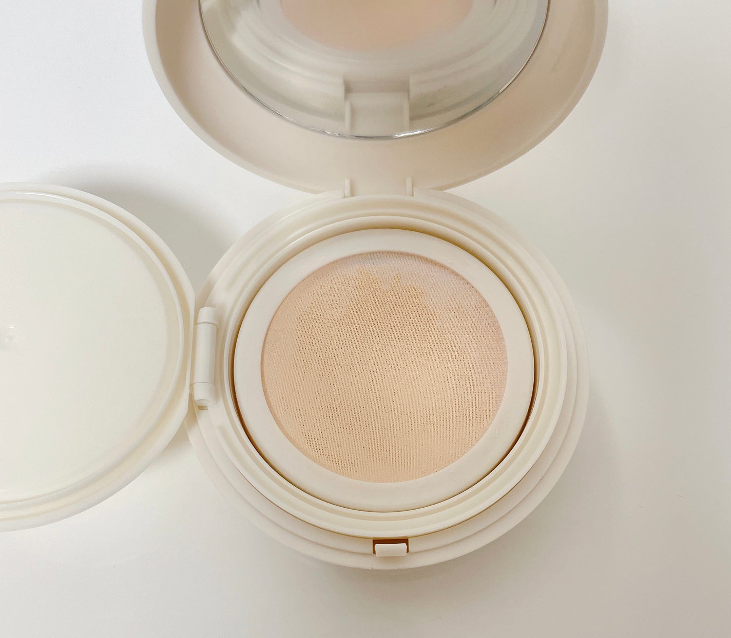 3番 ノーファンデ陶器肌トーンアップクッション/numbuzin/クッションファンデーションを使ったクチコミ(4枚目)