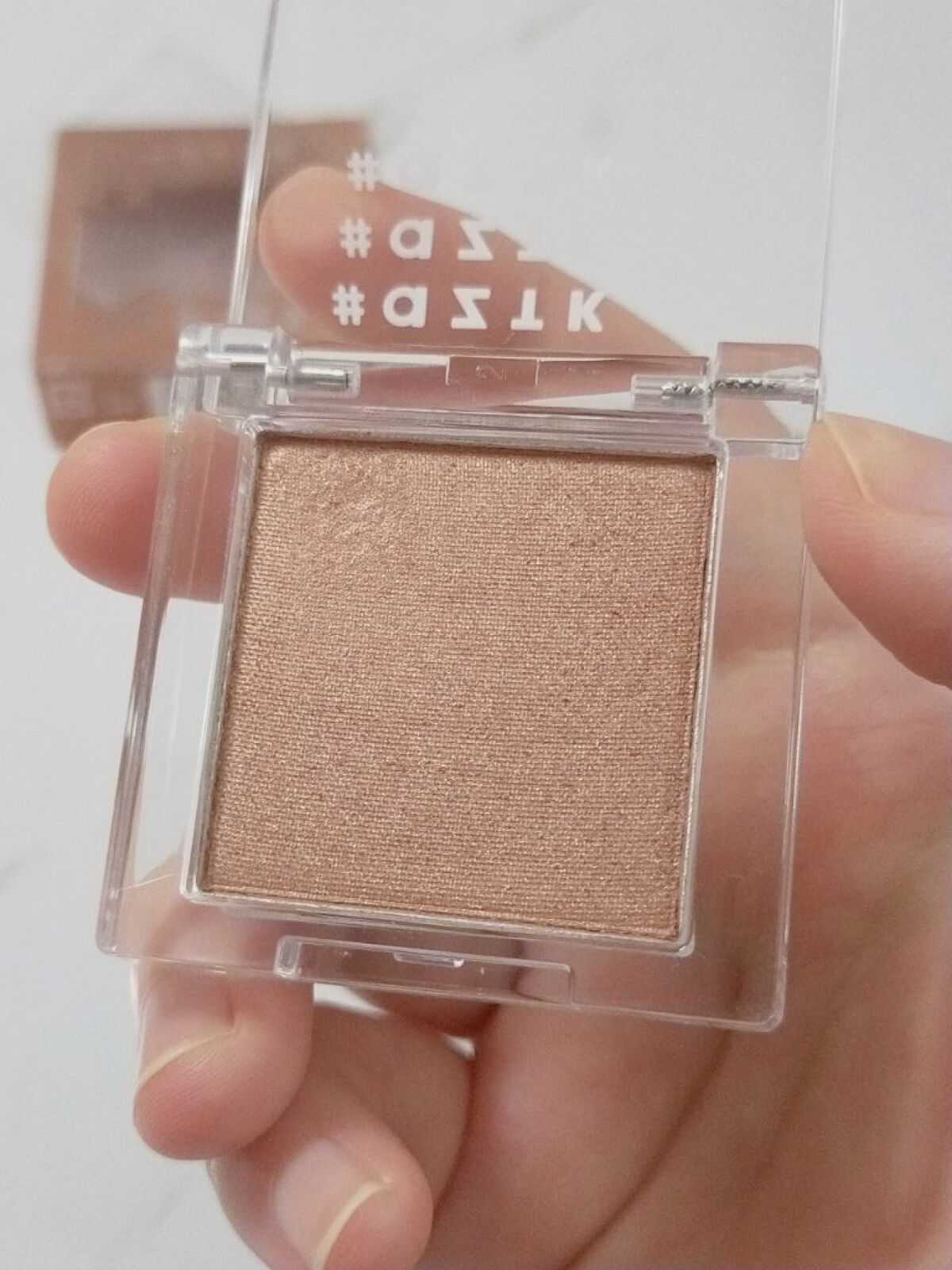 シングルアイシャドウ 12 ビジョンピンク/aZTK/単色アイシャドウを使ったクチコミ（2枚目）