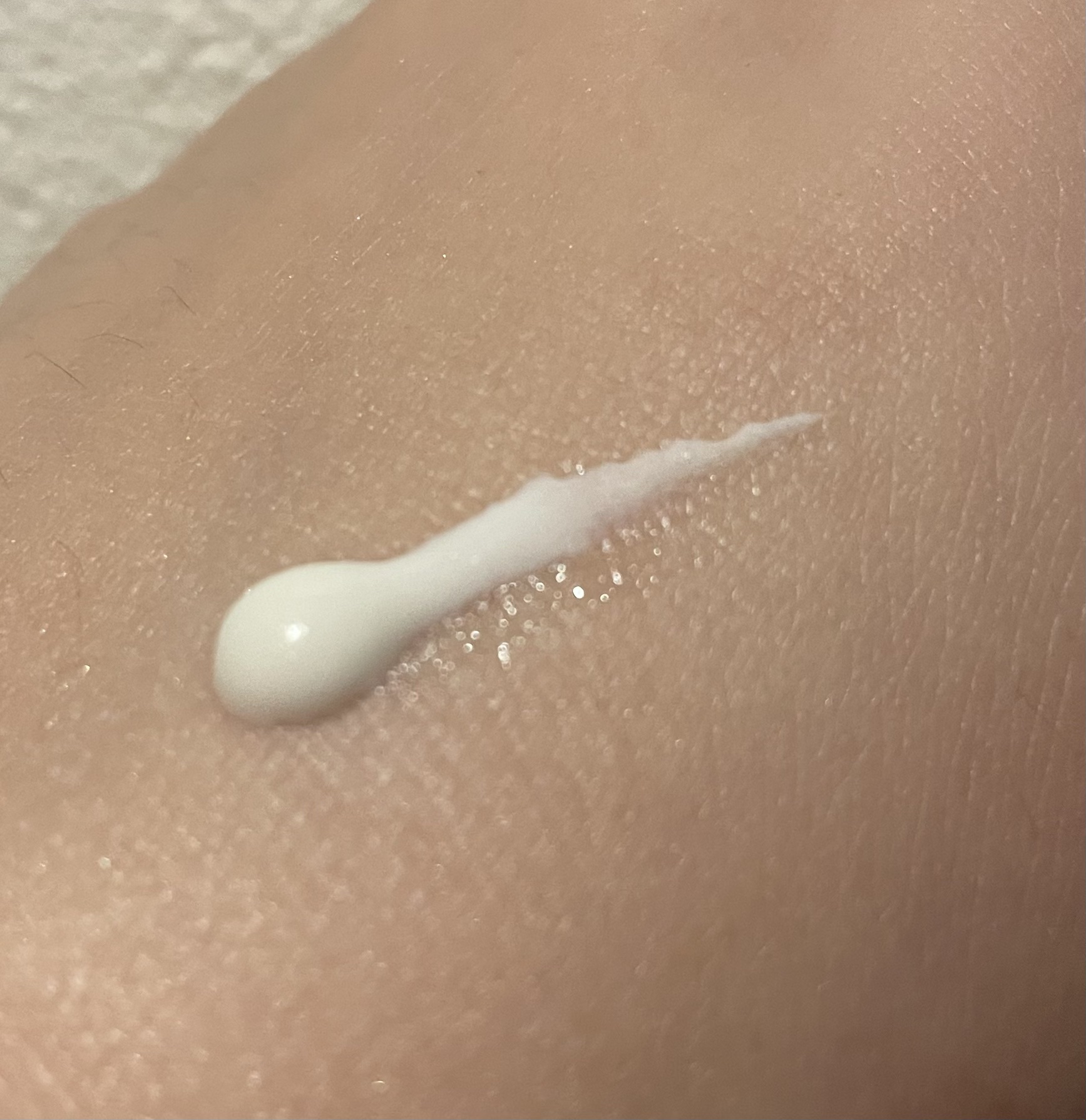 ビオレUV アクアリッチ ライトアップエッセンス/ビオレ/日焼け止めクリームを使ったクチコミ（2枚目）