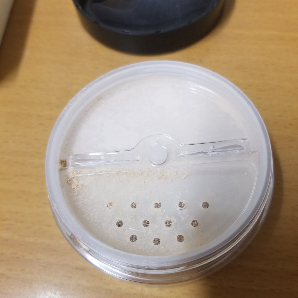 ディアミネラルファンデーション SPF25・PA++/エトヴォス/パウダーファンデーションを使ったクチコミ（2枚目）