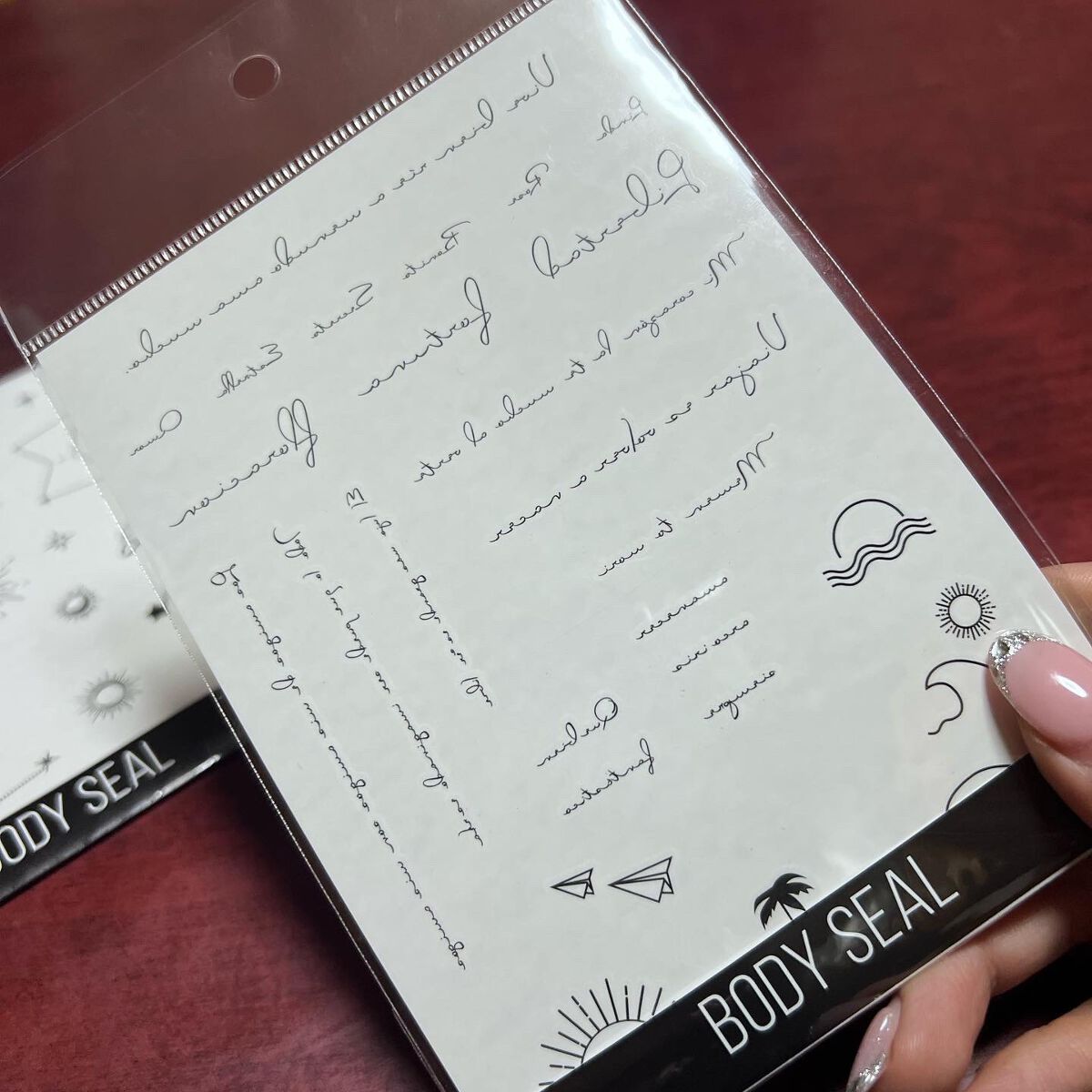 あさひ【フォロバします】 on LIPS 「ドンキで一枚500円.#タトゥーシールって夏の定番になりつつあ..」(2枚目)