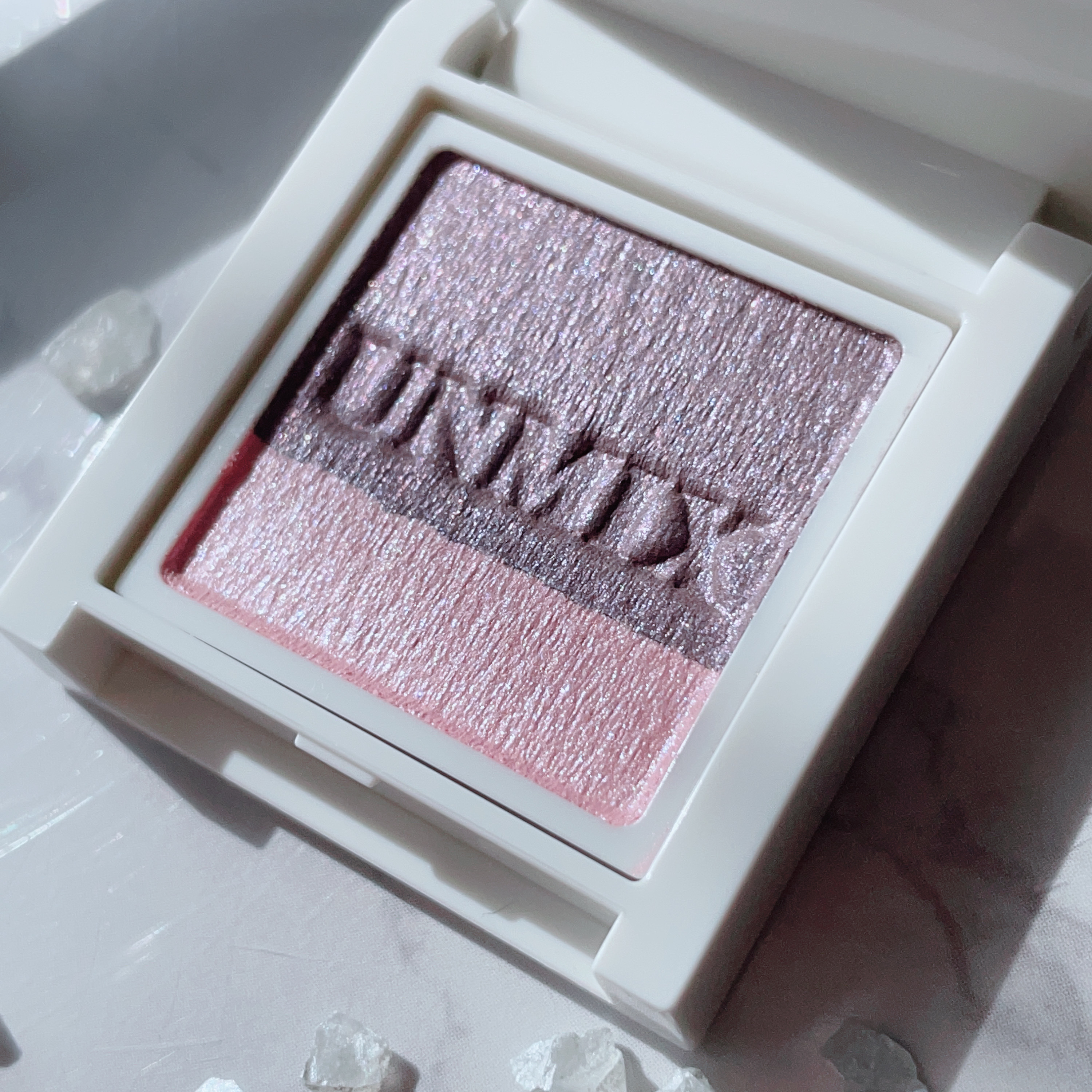 アイシャドーペン 06 ブルーベリー/UNMIX/スティックアイシャドウを使ったクチコミ（2枚目）