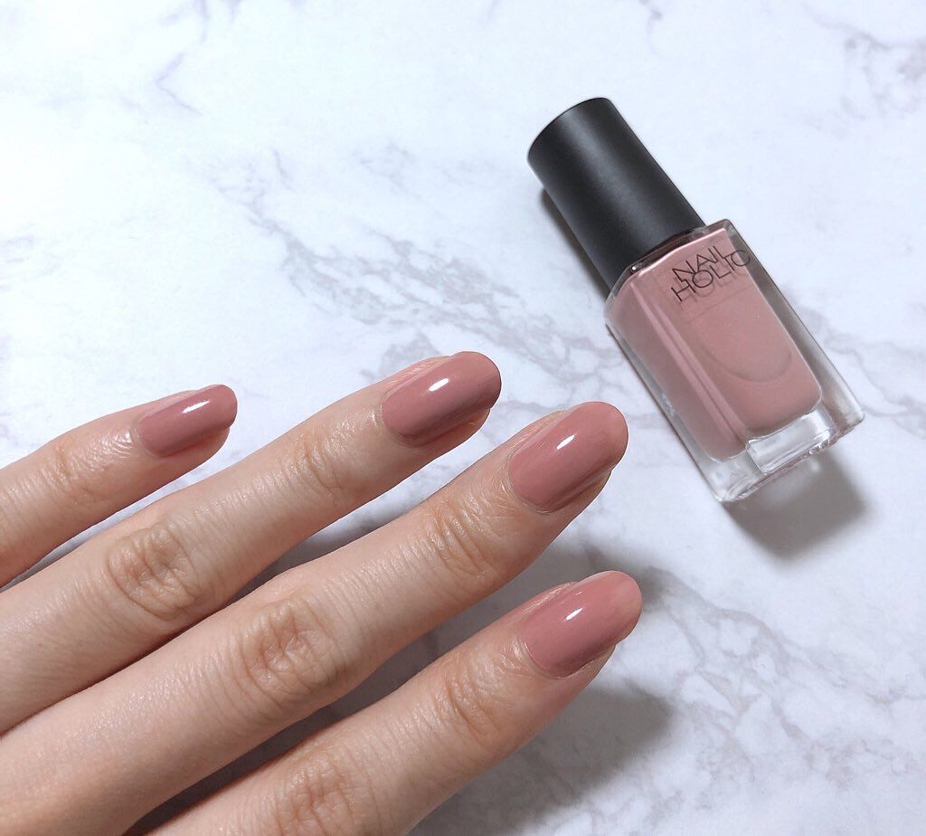 ネイルホリック Classic color BE807/ネイルホリック/マニキュアを使ったクチコミ（3枚目）