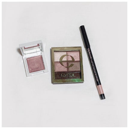 スキニーリッチシャドウ/excel/アイシャドウパレットを使ったクチコミ(4枚目)