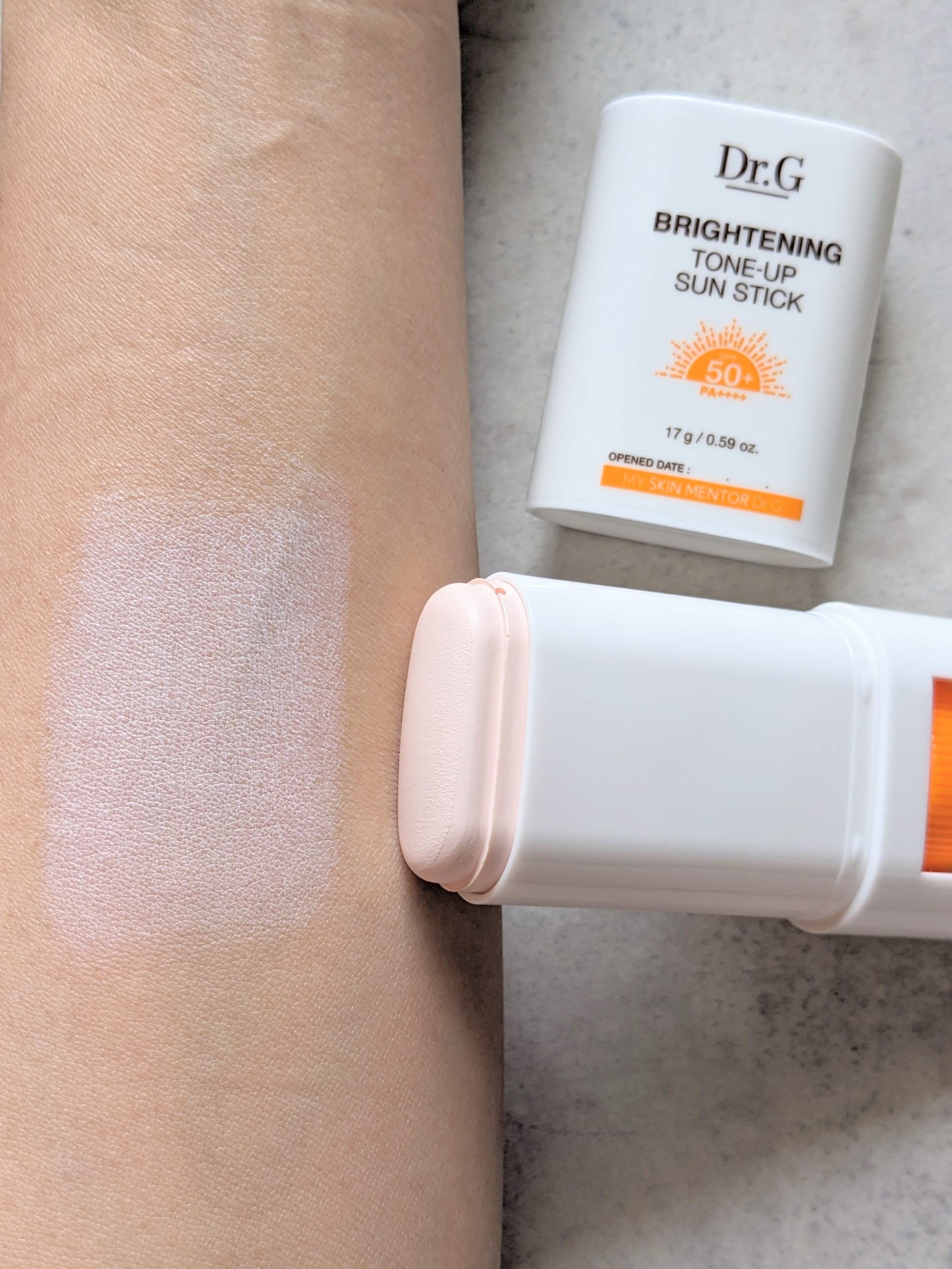 ブライトニングアップサンスティック SPF50+ PA++++/Dr.G/日焼け止めスティックを使ったクチコミ（3枚目）