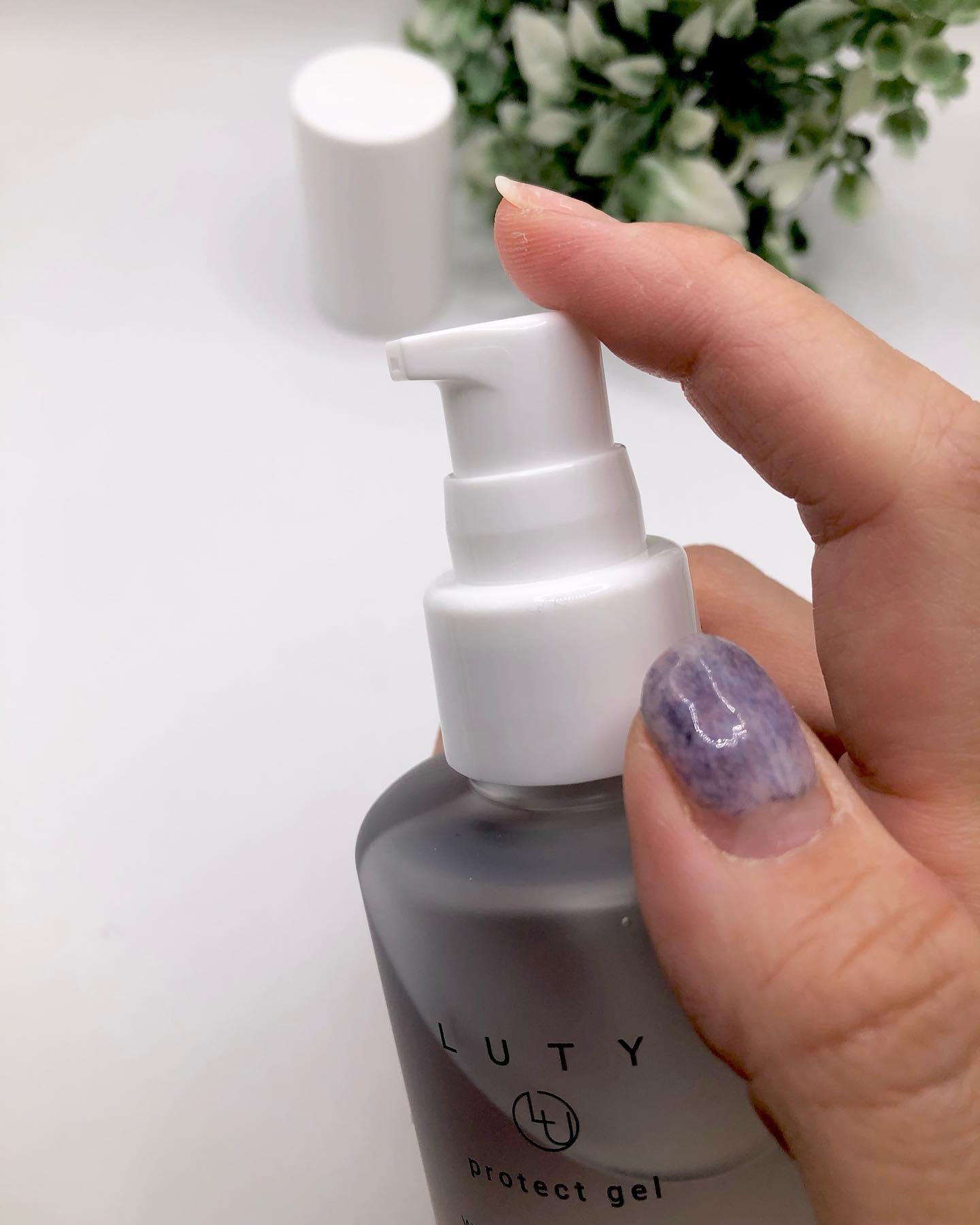 ルーティー プロテクトジェル/LUTY/アウトバストリートメントを使ったクチコミ（2枚目）