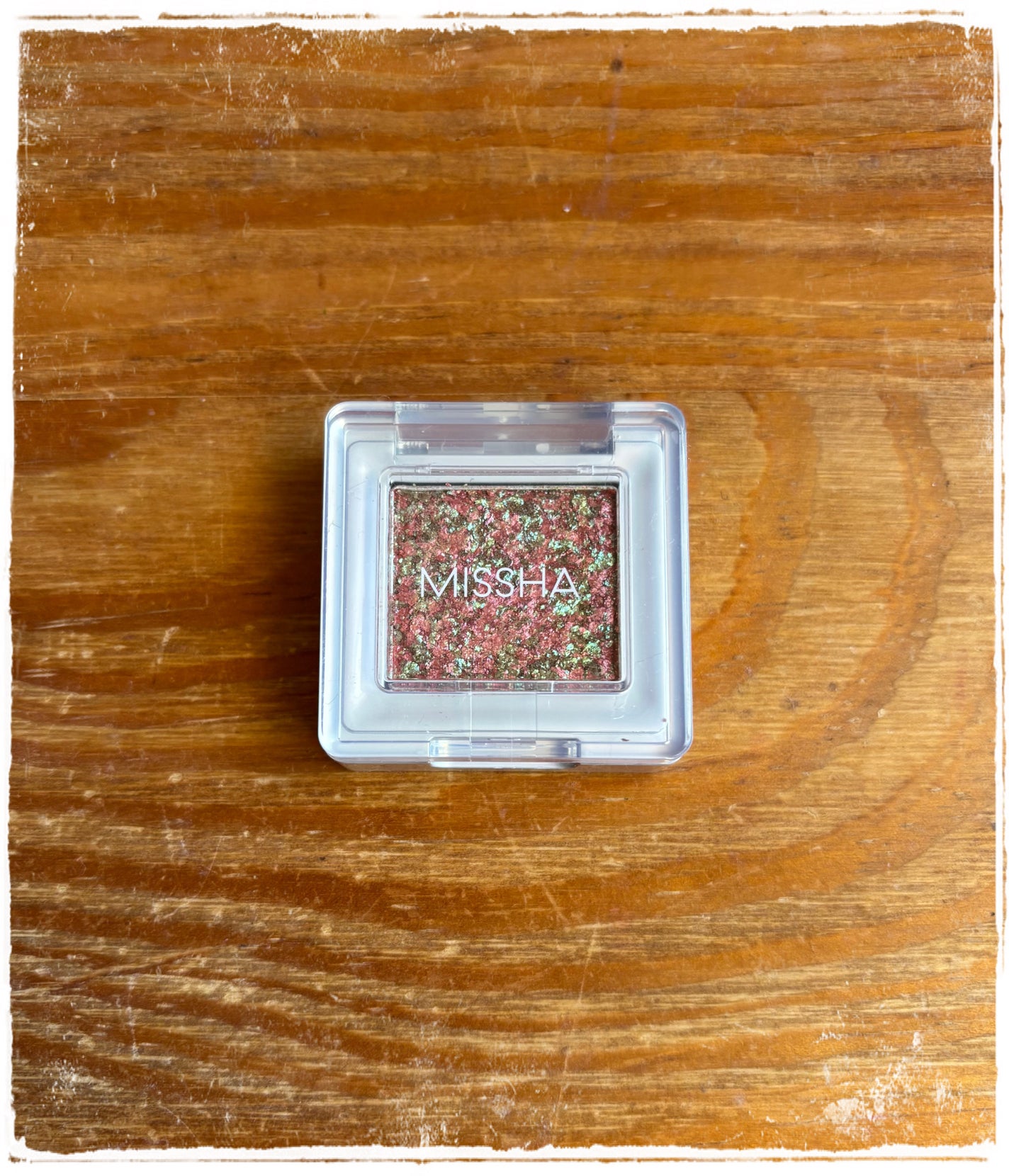 グリッタープリズム シャドウ/MISSHA/グリッターを使ったクチコミ(1枚目)