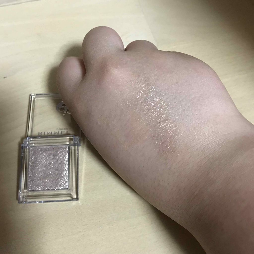 プリズム パウダーアイカラー/リンメル ロンドン/単色アイシャドウを使ったクチコミ（3枚目）