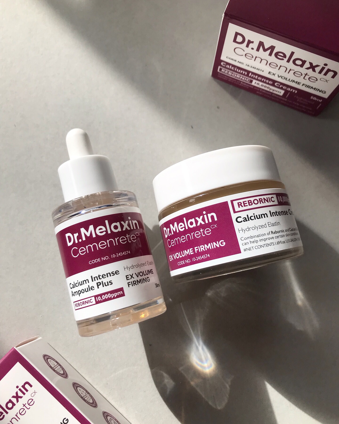 🤍

／
 くぼんだ目元の肌をリフティング
＼

セメンリト カルシウム ボリューム アイケアセット

ドクターメラクチンさんよりお試しさせて頂きました🌟
#PR
#ドクターメラクチン

＿

目元の皮膚は他の部位に比べ5倍も薄く、1番