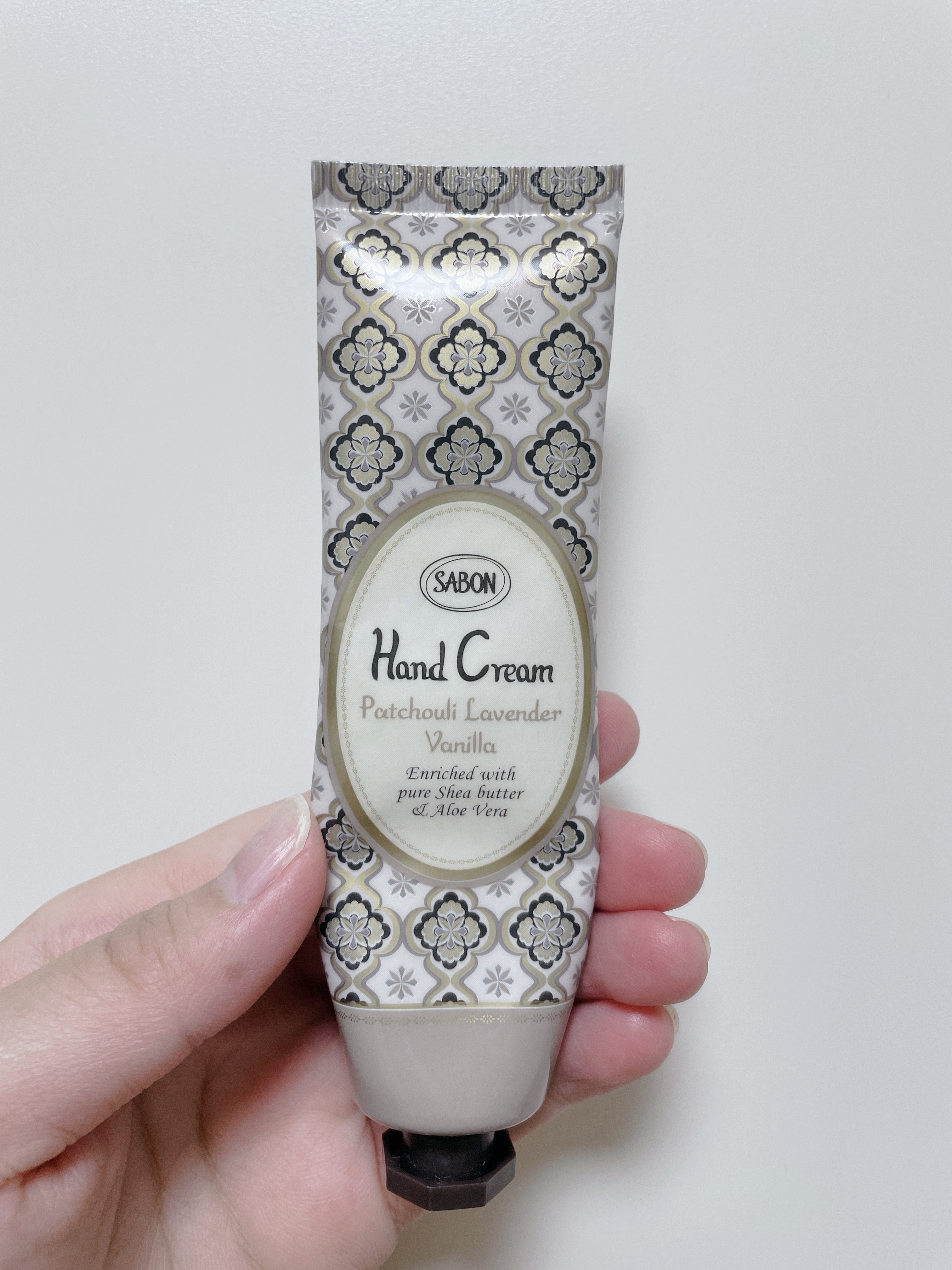 ハンドクリーム パチュリ・ラベンダー・バニラ パチュリ・ラベンダー・バニラ 30ml/SABON/ハンドクリームを使ったクチコミ（2枚目）