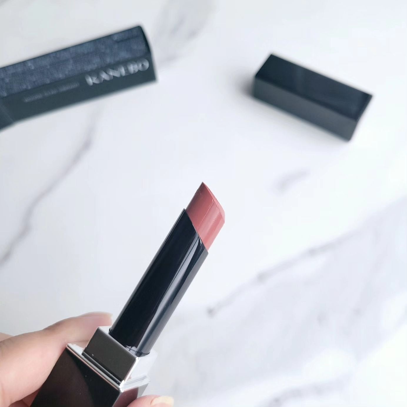 ルージュスターヴァイブラント/KANEBO/口紅を使ったクチコミ(4枚目)