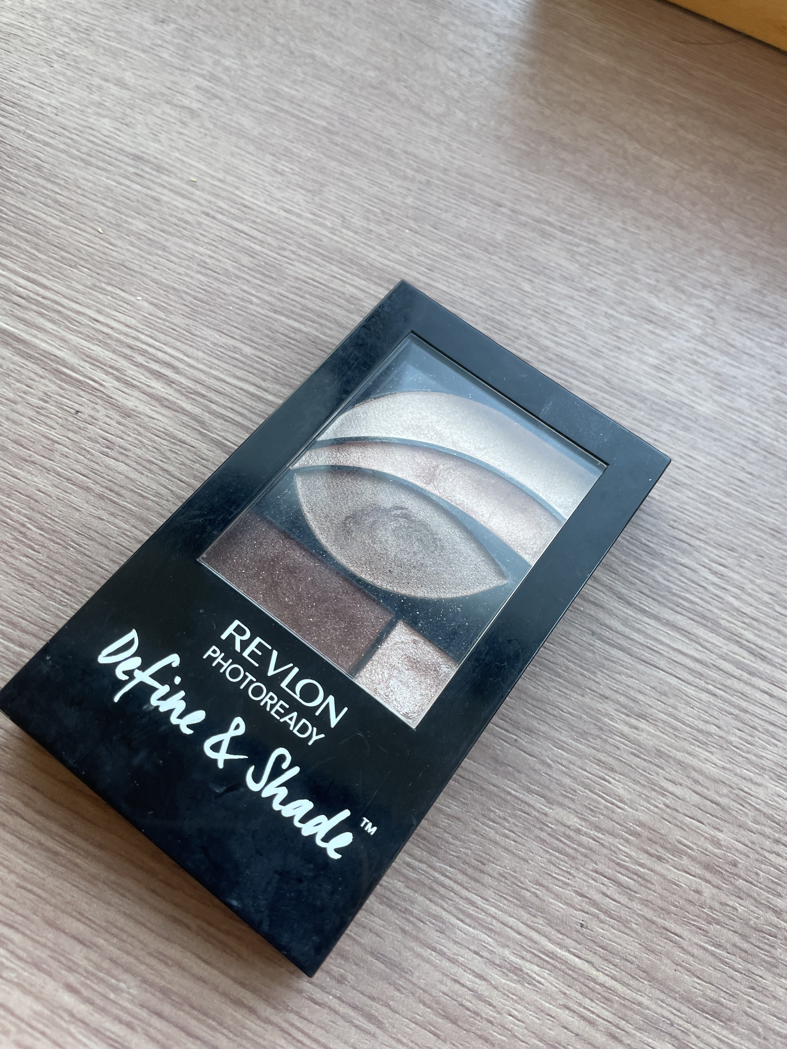 フォトレディ ディファイン ＆ シェード 503　ピンクブラウン/REVLON/アイシャドウパレットを使ったクチコミ（1枚目）