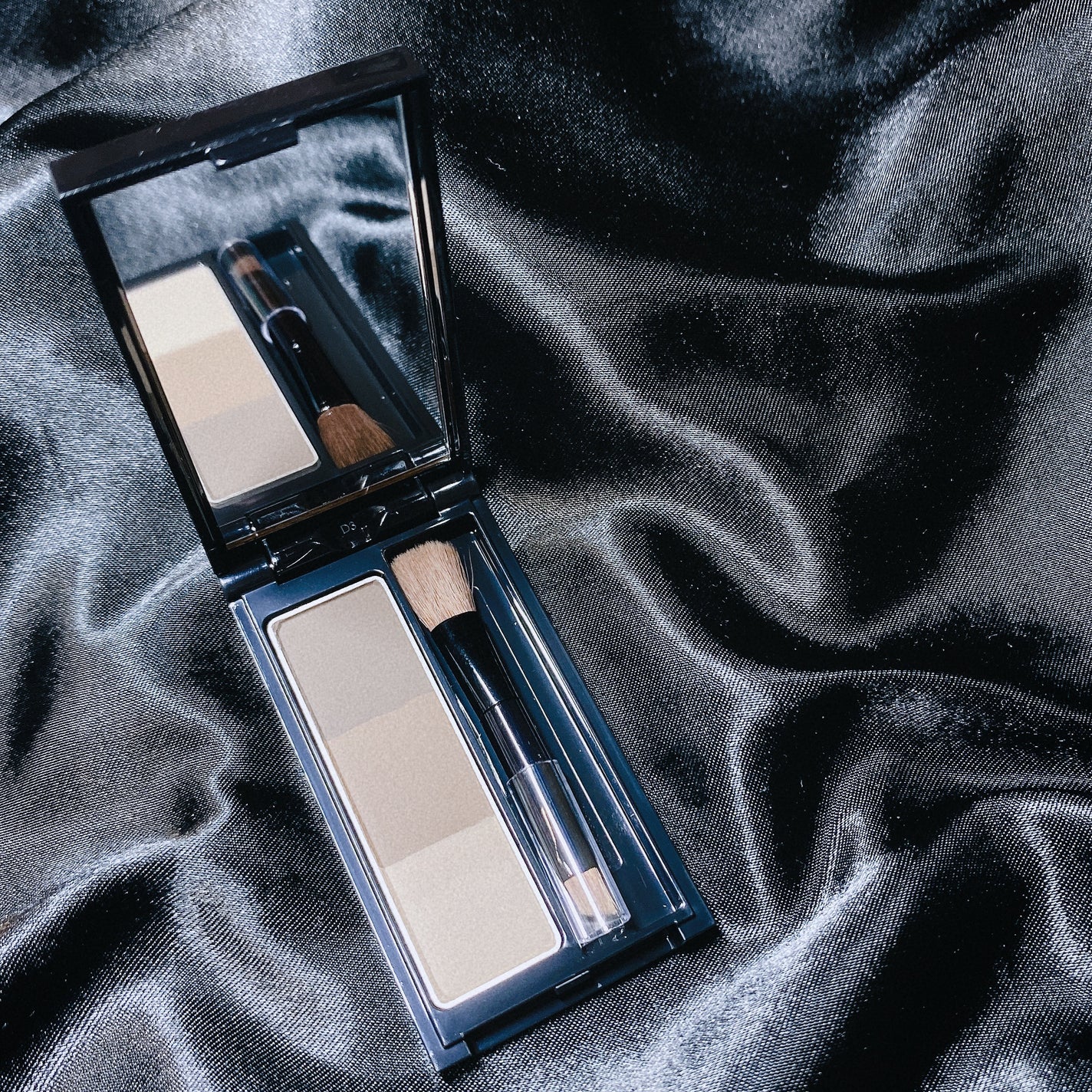 ケイト デザイニングアイブロウ3D/KATE/パウダーアイブロウを使ったクチコミ(2枚目)