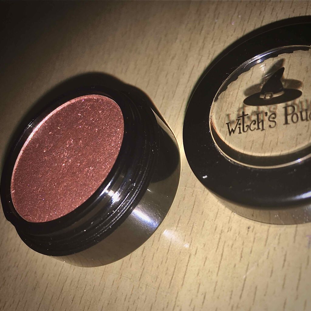 セルフィーフィックスピグメント/Witch's Pouch/単色アイシャドウを使ったクチコミ（1枚目）