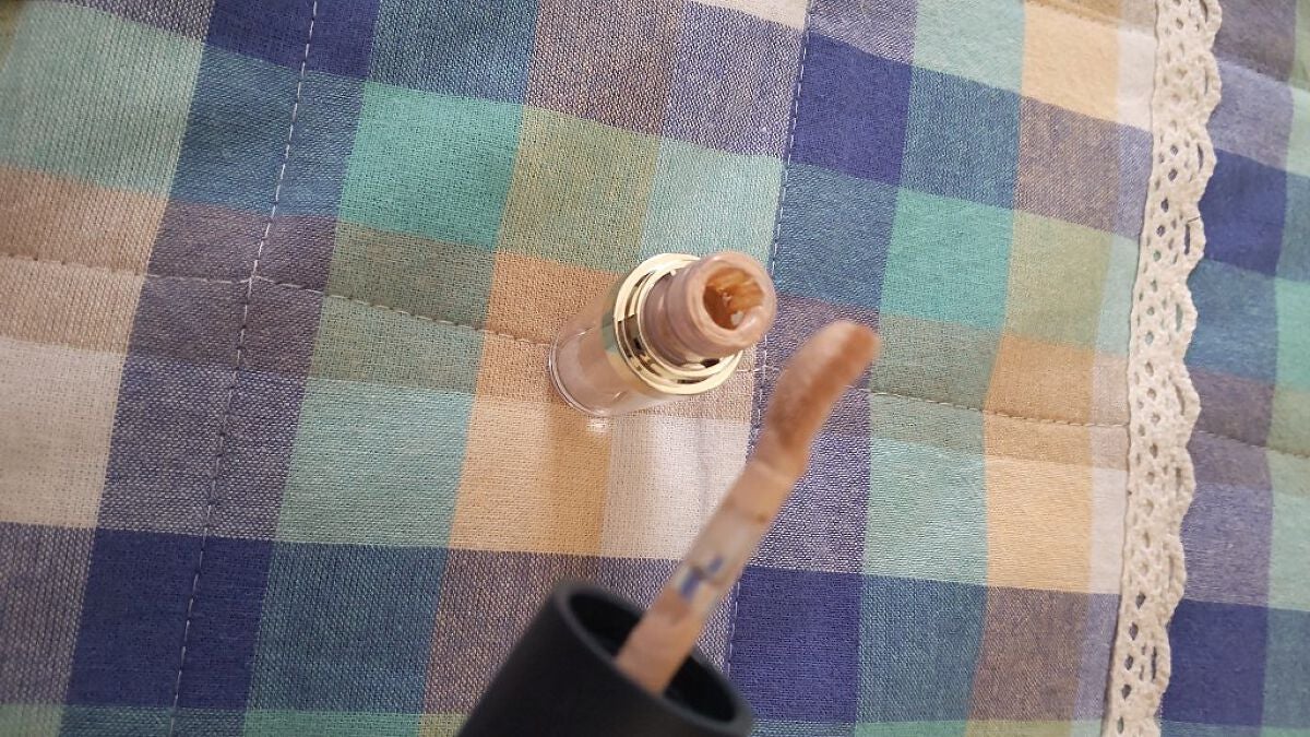 タトゥーウォータープルーフスカーコンシーラー/フォレンコス/リキッドコンシーラーを使ったクチコミ(3枚目)