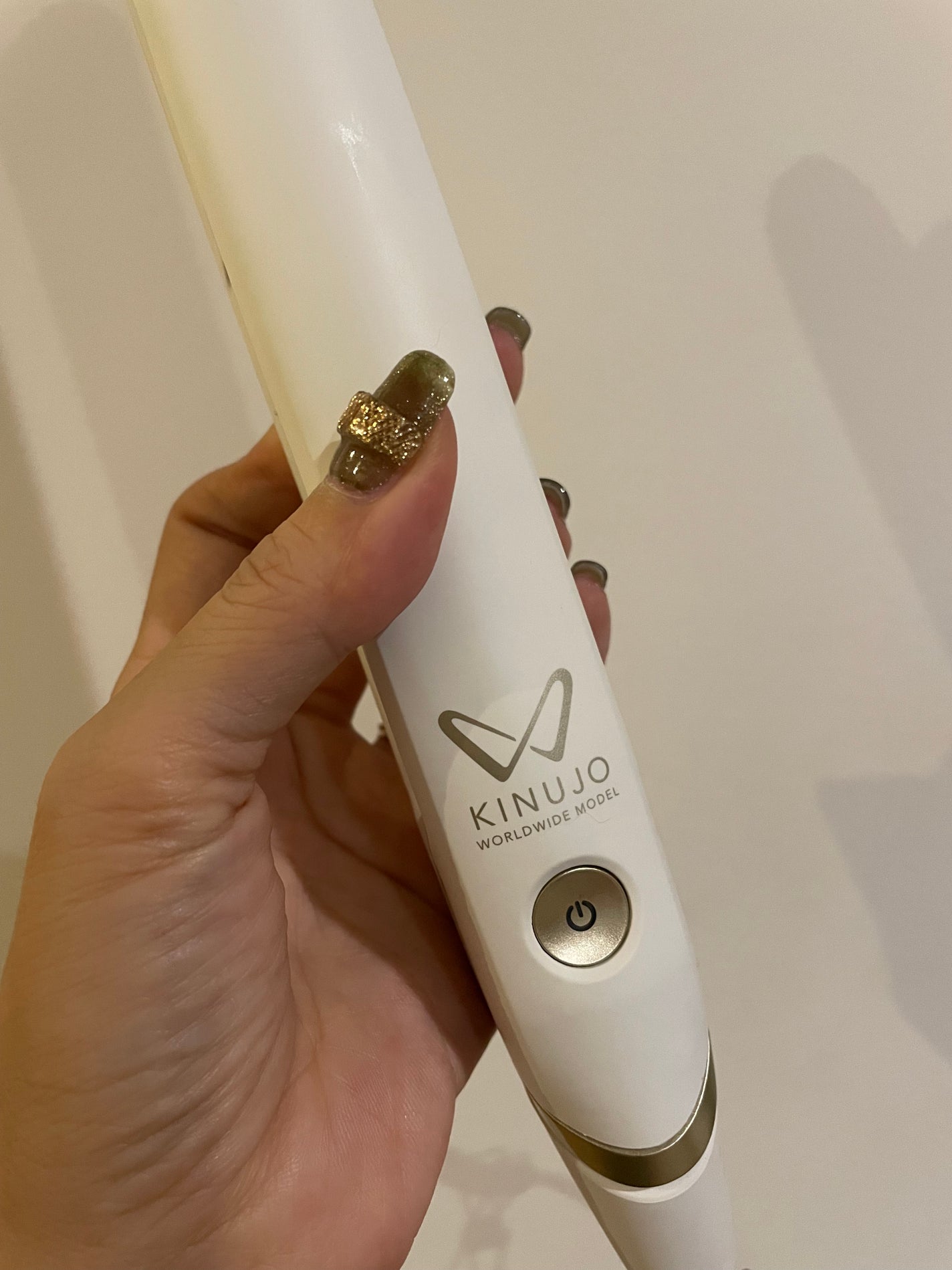 KINUJO W -Worldwide model-/KINUJO/ストレートアイロンを使ったクチコミ(1枚目)