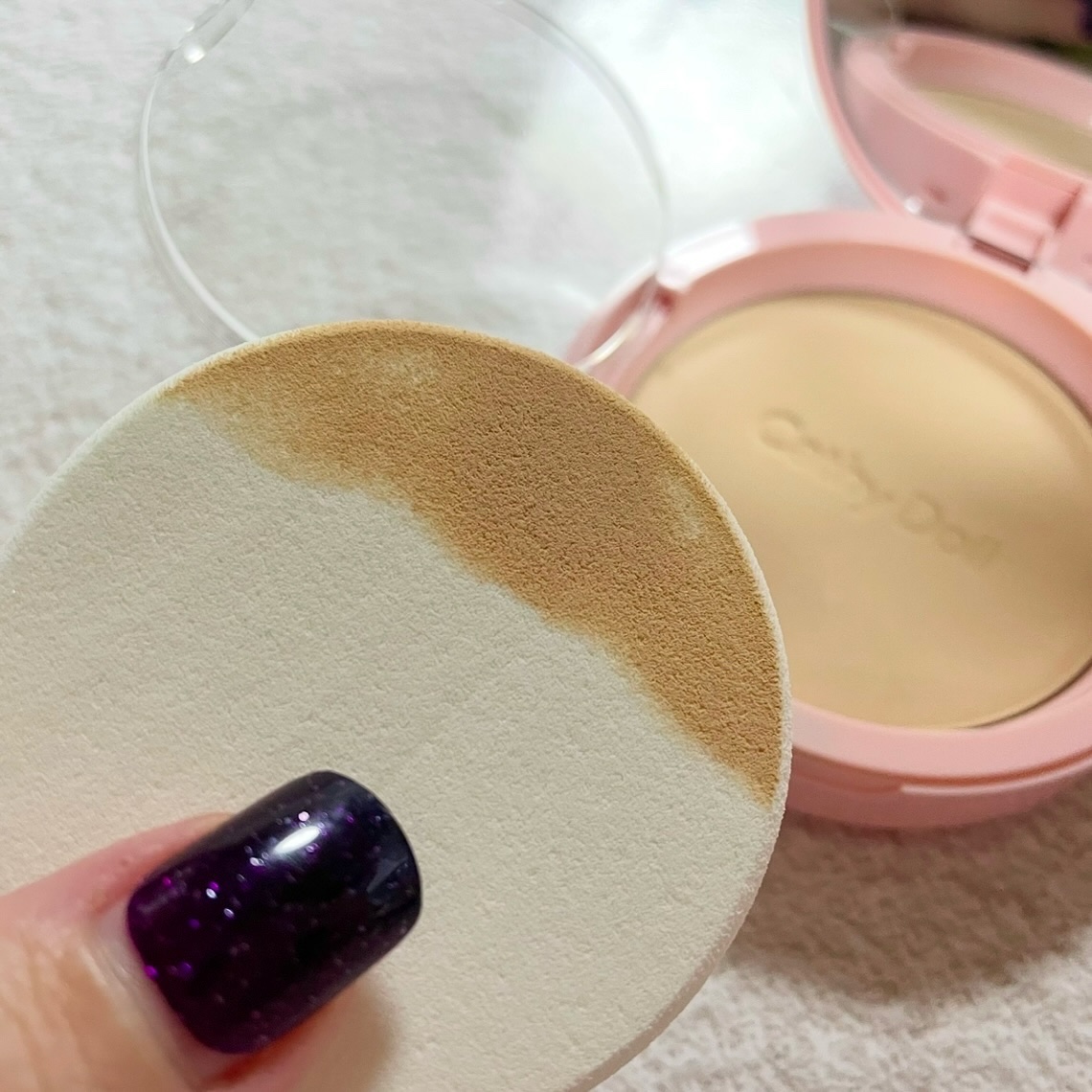 スキンフィットヌードマットパウダーパクト/CathyDoll/プレストパウダーを使ったクチコミ（2枚目）