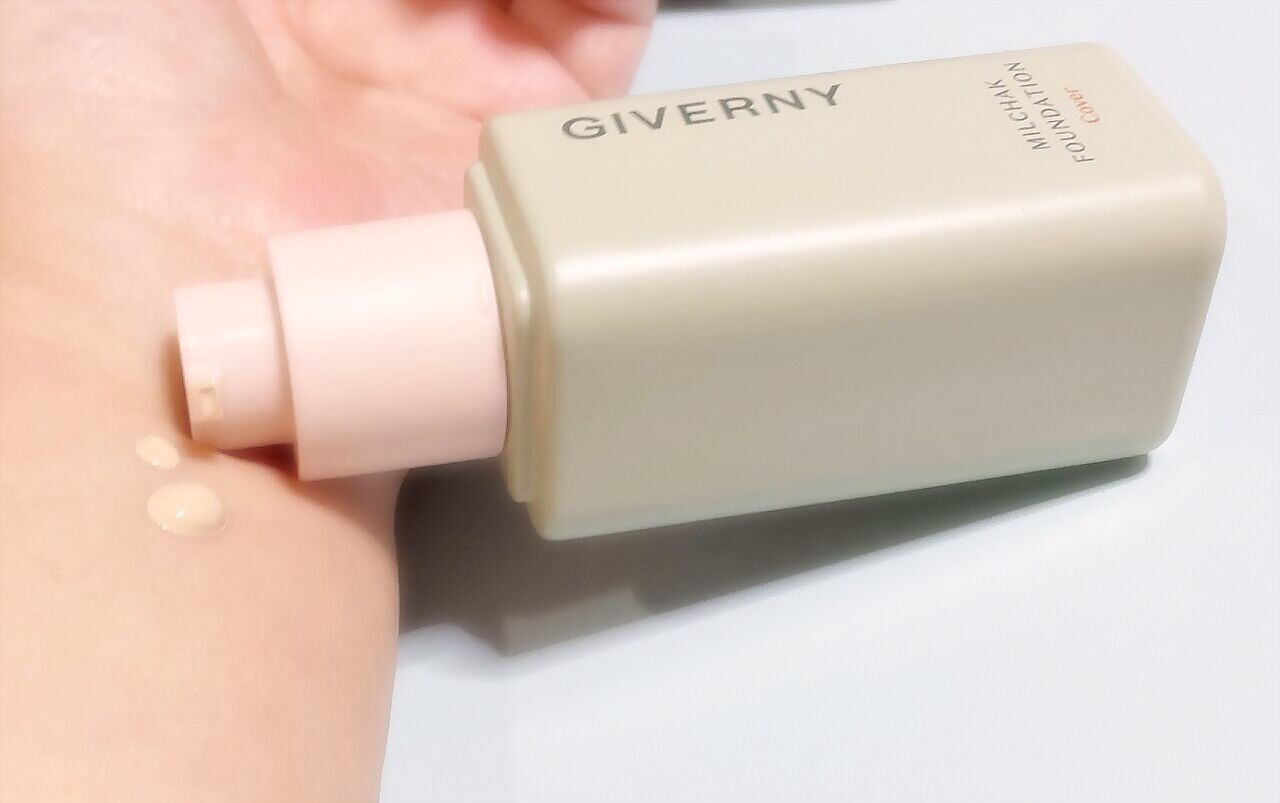 ジヴェルニー 密着カバーファンデーション 22NW ナチュラルベージュ/GIVERNY/リキッドファンデーションを使ったクチコミ（3枚目）