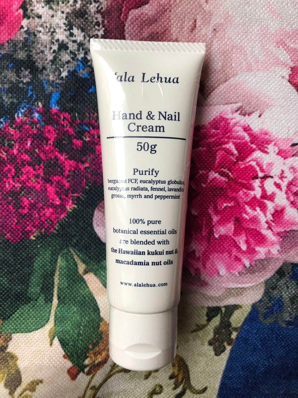 榎本みか on LIPS 「'alaLehuaハンド&ネイルクリーム【説明】ハワイの咲き誇..」(1枚目)