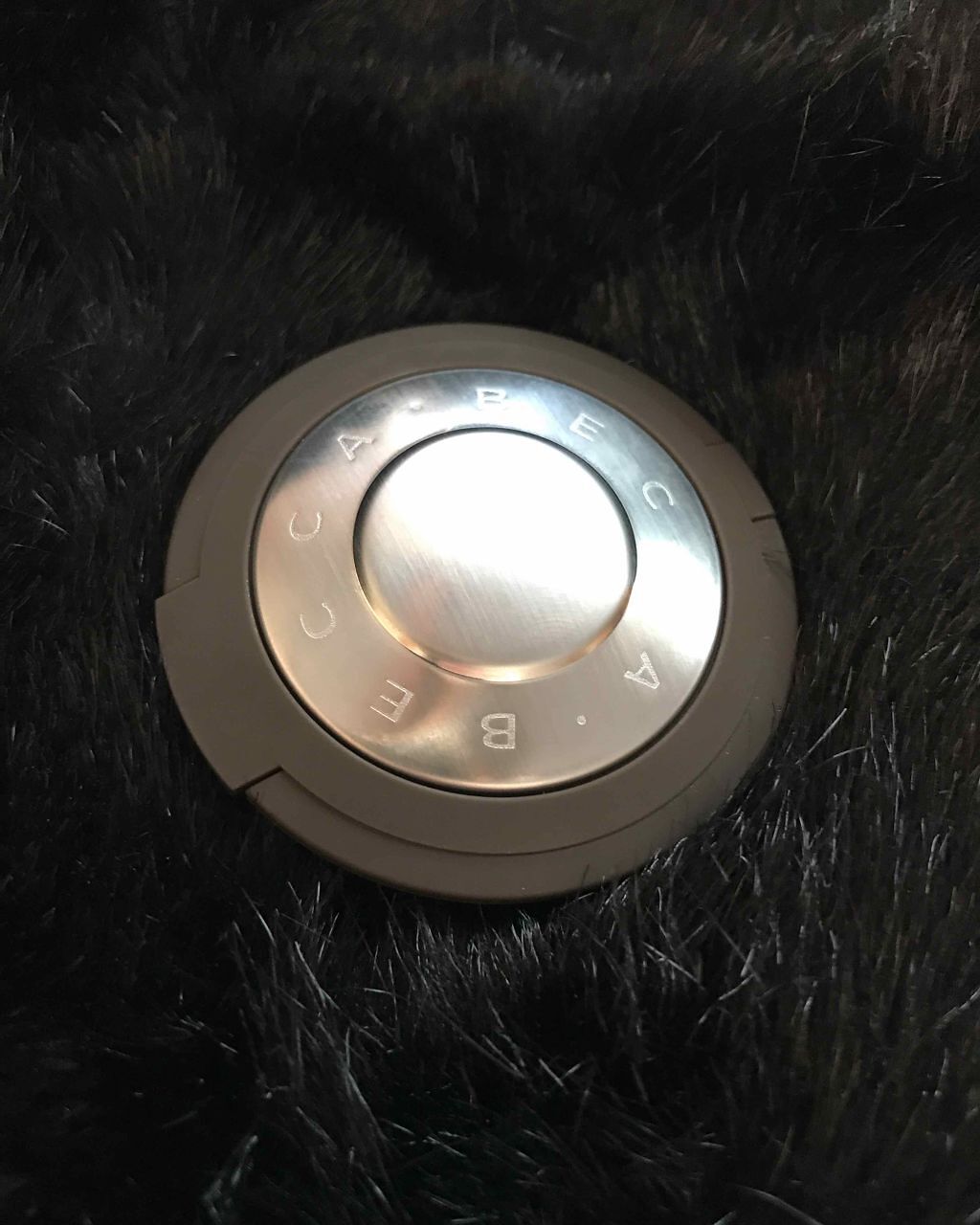 Shimmering Skin Perfector® Pressed Highlighter Mini/BECCA/パウダーハイライトを使ったクチコミ(3枚目)